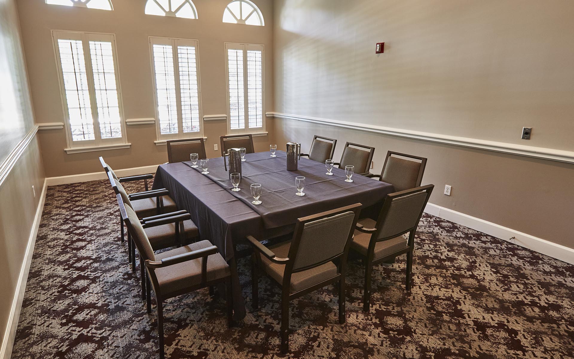 Queen's Harbour Yacht & Country Club - Private Dining